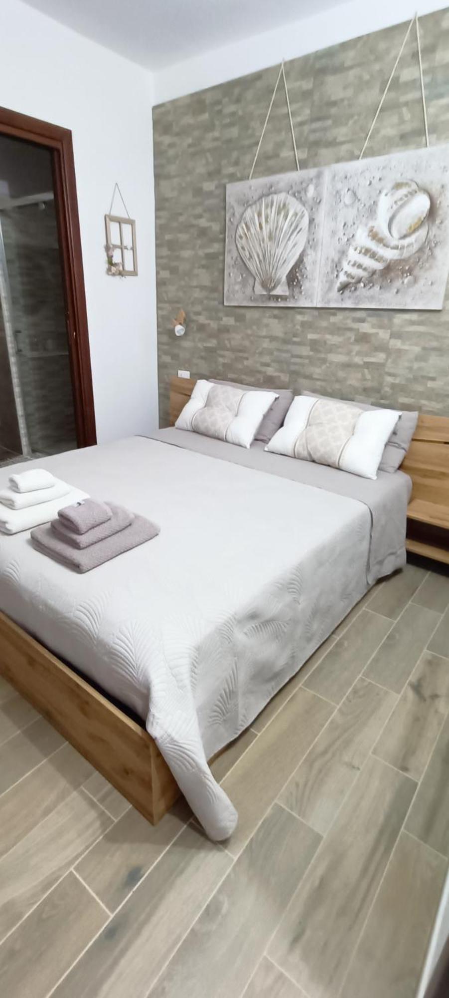 Bed And Breakfast Raggio Di Sole Iglesias Ngoại thất bức ảnh