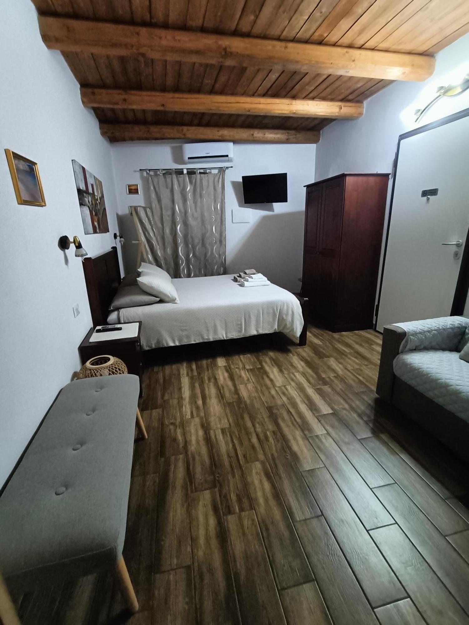 Bed And Breakfast Raggio Di Sole Iglesias Ngoại thất bức ảnh